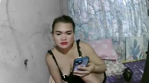 Flora Mae online show from March 8, 5:00 am