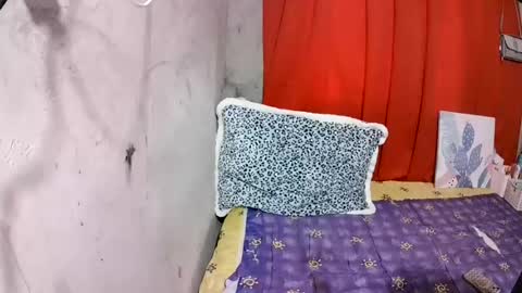 Snapshot of lusty_babe25 chatting on June 27, 2:27 am Flora Mae online show from June 27, 2:27 am