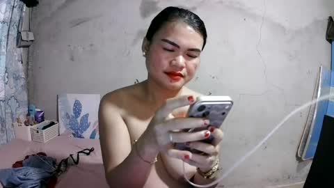 Snapshot of lusty_babe25 chatting on July 19, 2:48 am Flora Mae online show from July 19, 2:48 am