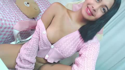 Snapshot of lustykeisha chatting on June 8, 12:14 am KEISHA - DONT FORGET TO FOLLOW ME AND GIVE ME THUMBS UP 3 online show from June 8, 12:14 am