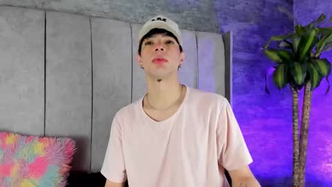 Snapshot of luuck_6 chatting on February 27, 11:54 am luuck online show from February 27, 11:54 am