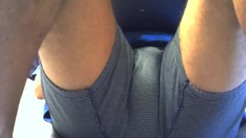 Snapshot of luv2bnakednow chatting on May 19, 10:05 pm luv2bnakednow online show from May 19, 10:05 pm