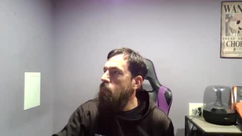 Luv2likslit online show from December 4, 7:50 am