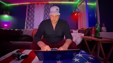 luv2watch1980 online show from November 11, 9:48 pm