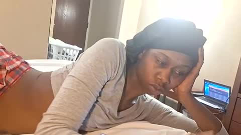 luvbug555 online show from November 27, 11:45 am