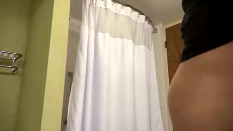 luveatinpussy8 online show from February 12, 9:15 am