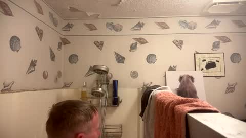 luveatinpussy8 online show from April 1, 1:39 am