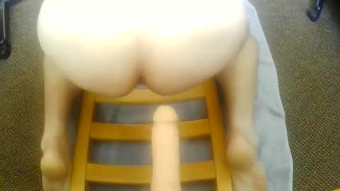 luvoldrmen_485560 online show from June 7, 9:18 pm