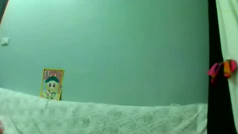 Snapshot of luvu4everxxx chatting on March 9, 3:16 pm Bee Bee online show from March 9, 3:16 pm