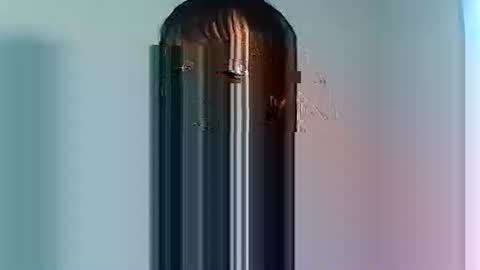 Snapshot of luvu4everxxx chatting on October 25, 2:30 am Bee Bee online show from October 25, 2:30 am