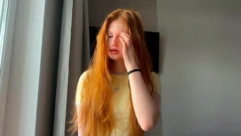 lux_angel online show from May 23, 12:16 am