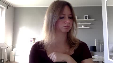 Snapshot of lux_millie chatting on September 16, 6:58 am Millie online show from September 16, 6:58 am