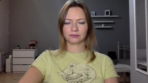 Snapshot of lux_millie chatting on September 25, 8:56 pm Millie online show from September 25, 8:56 pm