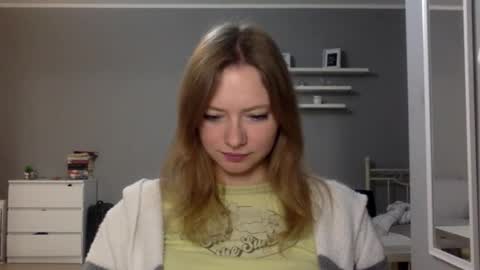 Snapshot of lux_millie chatting on October 20, 8:53 pm Millie online show from October 20, 8:53 pm