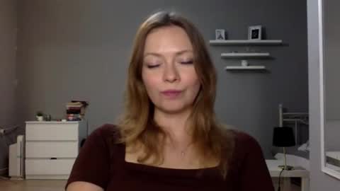 Snapshot of lux_millie chatting on October 26, 10:15 pm Millie online show from October 26, 10:15 pm