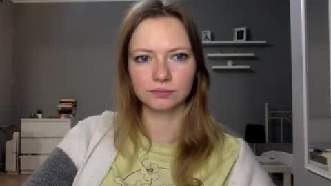 Snapshot of lux_millie chatting on November 26, 10:00 pm Millie online show from November 26, 10:00 pm