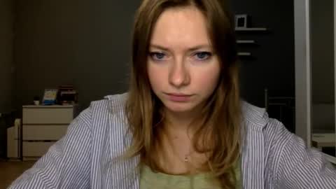 Snapshot of lux_millie chatting on January 12, 10:04 pm Millie online show from January 12, 10:04 pm