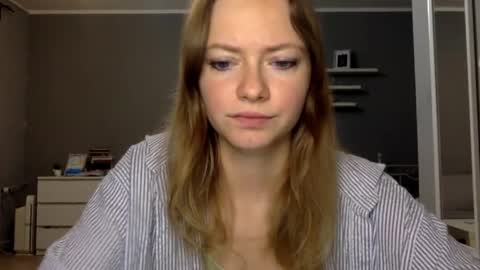 Snapshot of lux_millie chatting on January 15, 10:02 pm Millie online show from January 15, 10:02 pm