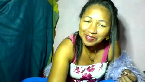 Snapshot of luxaluna chatting on July 3, 5:41 pm Luxa Luna online show from July 3, 5:41 pm