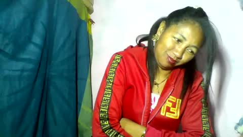 Snapshot of luxaluna chatting on July 4, 5:46 am Luxa Luna online show from July 4, 5:46 am
