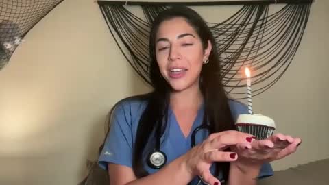 luxcher22 online show from September 26, 2:48 am