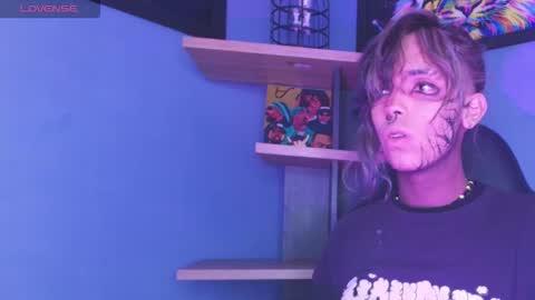 Snapshot of luxiel_ chatting on November 22, 12:09 am Luxiel 3 online show from November 22, 12:09 am