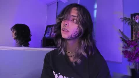 Snapshot of luxiel_ chatting on December 3, 10:30 pm Luxiel 3 online show from December 3, 10:30 pm