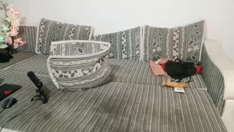 Snapshot of luxmelys chatting on January 29, 12:12 am LuxMelys online show from January 29, 12:12 am