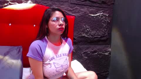 Snapshot of luxury_02 chatting on November 23, 6:08 pm Luxury online show from November 23, 6:08 pm