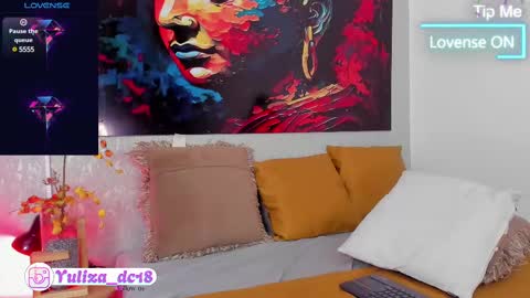 Snapshot of luxury_woman_ chatting on March 9, 1:14 am online show from March 9, 1:14 am