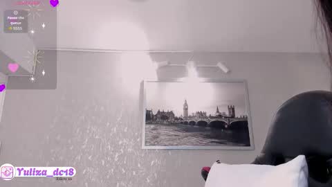 Snapshot of luxury_woman_ chatting on October 16, 2:45 am online show from October 16, 2:45 am