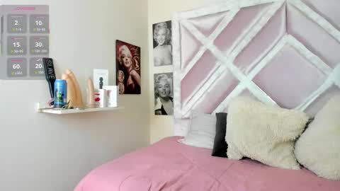 Snapshot of luxx_11 chatting on March 3, 12:22 pm Lux online show from March 3, 12:22 pm