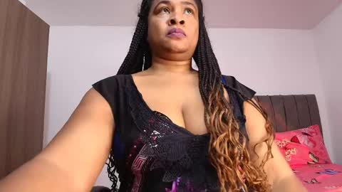 Snapshot of luxy_benet chatting on May 4, 12:50 am Big Benet online show from May 4, 12:50 am