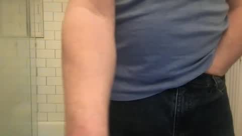 lvguynextdoor440656 online show from March 1, 11:51 pm