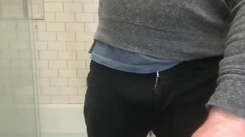 lvguynextdoor440656 online show from March 12, 10:16 pm