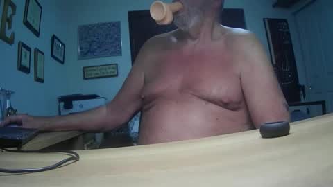 Snapshot of lvrimmer chatting on February 15, 11:30 am lvrimmer online show from February 15, 11:30 am