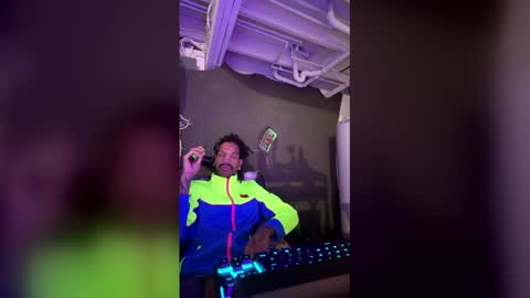 Snapshot of lxrdhxkvgemvsterjuice chatting on April 28, 1:49 pm lxrdhxkvgemvsterjuice online show from April 28, 1:49 pm