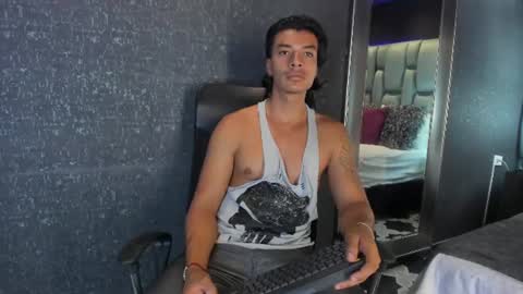 Snapshot of lycan_mushu chatting on July 3, 3:13 am Lycan online show from July 3, 3:13 am