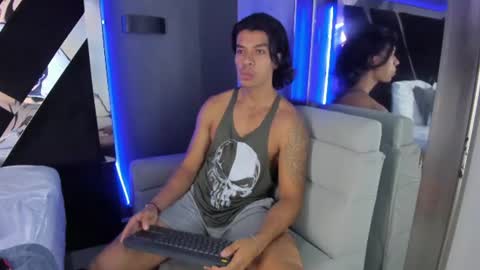 Snapshot of lycan_mushu chatting on July 7, 3:09 am Lycan online show from July 7, 3:09 am
