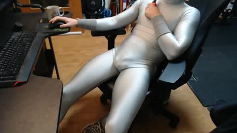 lycraboy123 online show from November 13, 7:29 am