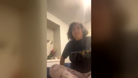 lydiasheer online show from June 12, 1:59 am