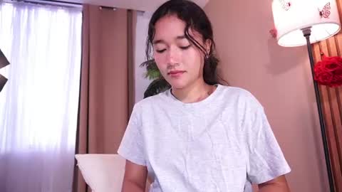 Lyhana Lee online show from June 26, 1:37 pm