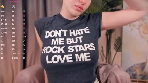 simply Eliza  online show from April 2, 8:23 am