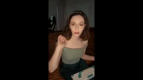 Snapshot of lylacdoll chatting on May 2, 10:15 pm LylacDoll online show from May 2, 10:15 pm