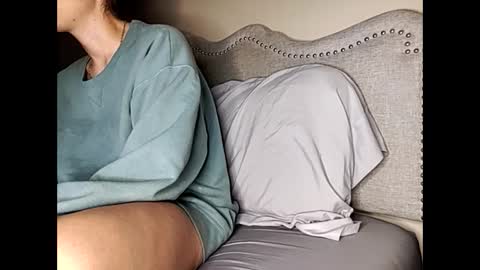 Snapshot of lylajades chatting on December 2, 3:26 am Olivia online show from December 2, 3:26 am