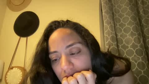 Snapshot of lylajades chatting on February 3, 4:57 am Olivia online show from February 3, 4:57 am