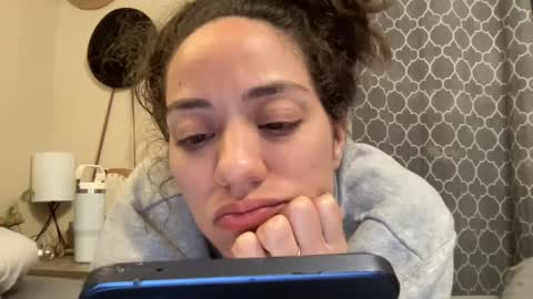 Snapshot of lylajades chatting on March 2, 3:02 am Olivia online show from March 2, 3:02 am