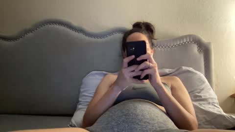 Snapshot of lylajades chatting on September 19, 2:57 am Olivia online show from September 19, 2:57 am