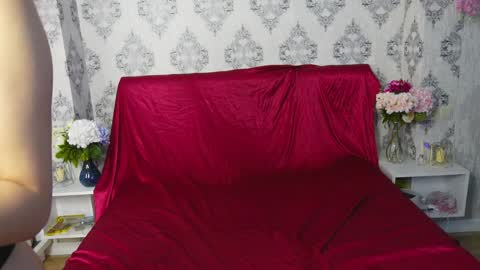 Lylian online show from April 11, 7:13 am