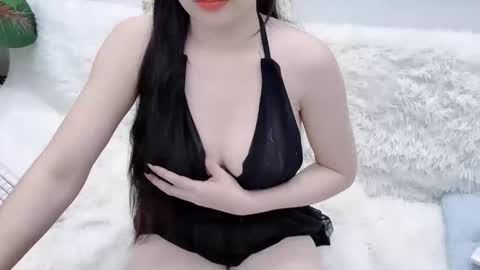 lyly_sweet97 online show from April 18, 2:04 am